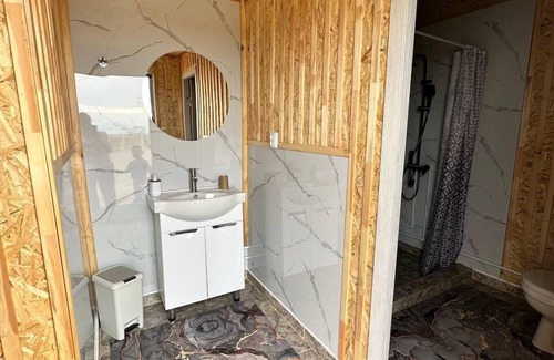 Issyk-Kul Region Bed & Breakfast | Lake glamping ik
