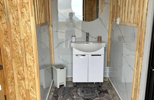 Issyk-Kul Region Bed & Breakfast | Lake glamping ik