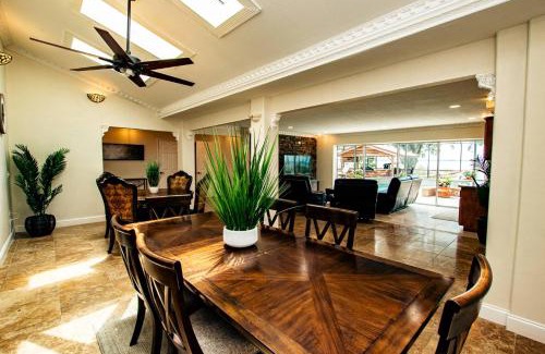 Lake Hamilton House | Lake Hamilton III Pool and Backyard Oasis with Kayaks Lake Access Theater