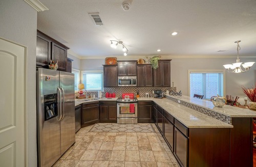 Mid America Condo | LAKE HAMILTON VACATION RENTAL