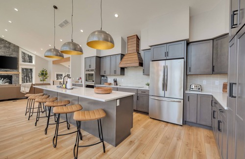 Lake Harmony Estates House | Lake Harmony Access - Swim/Beach, Arcade, Firepit, Outdoor Griddle, 8min to Ski