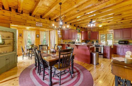 Fair Play House | Lake Hartwell Home with Game Room 21 Mi to Clemson!