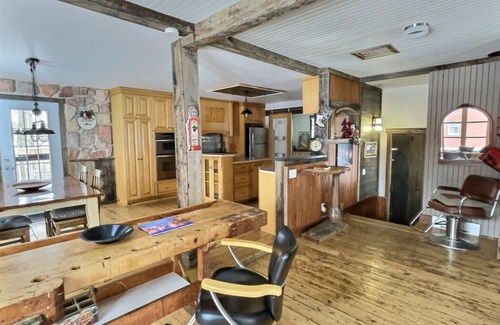 Lac-Megantic House | LAKE HOUSE
