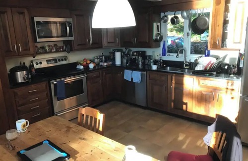 Plymouth House | Lake House - Charming 3-bedroom in Plymouth, MA