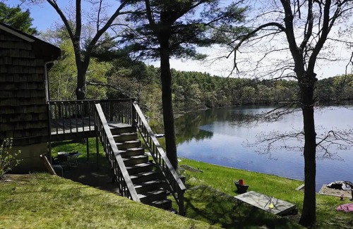 Plymouth House | Lake House - Charming 3-bedroom in Plymouth, MA