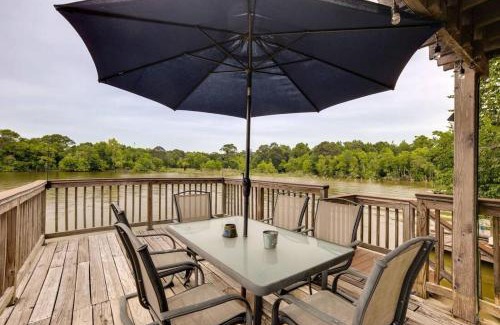 Onalaska House | Lake House in Onalaska, TX