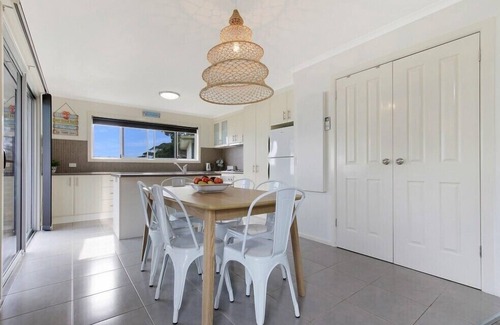 Lake Tyers Beach House | Lake House - Lake Tyers Beach