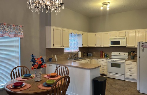 Leesburg House | Lake House on Weiss Lake!