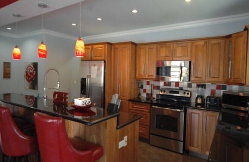 Golden Grove Villa | Lake House