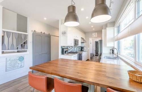 Sodus Point House | Lake House