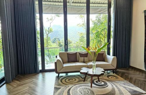 Ha Giang Bed & Breakfast | Lake House