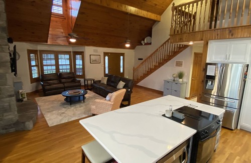 Monticello House | Lake house with boat ramp access across the street & tons of boat parking space.