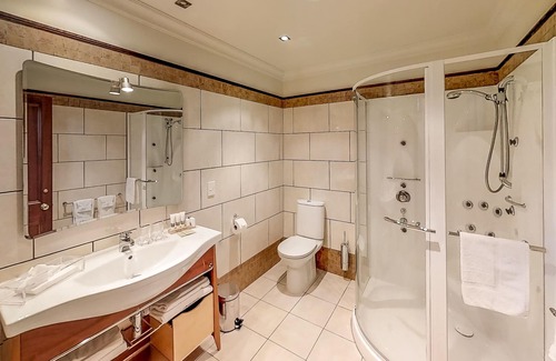 Karapiro Hotel | Lake Karapiro Lodge