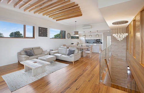 Paynesville House | Lake King Lakehouse: Enjoy your evenings, overlooking the McMillan Strait