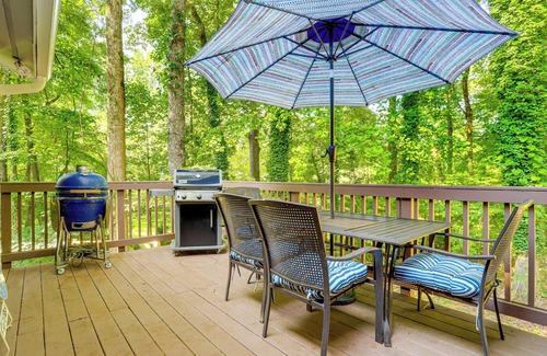 Dawsonville Cottage | Lake Lanier Retreat w/Boat Dock!