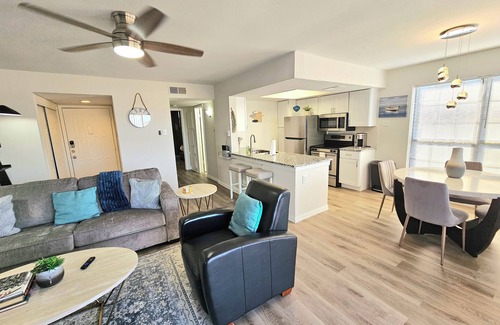 Garland Condo | Lake life 1-bedroom,1-bath condo in peaceful Garland TX