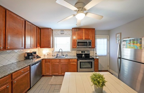 Acworth Apartment | Lake Life A - Apartment in Downtown Lake Acworth