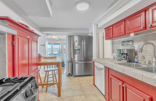 Jamestown House | Lake Life Living w/Game Room