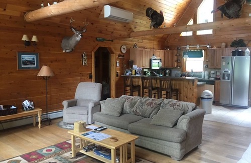 Ellsworth House | Lake Life Lodge- enjoy Maine Lakefront Luxury on Branch Lake! n