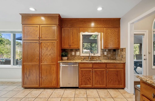 Westport House | Lake Life Paradise by SoCharm | Lake Norman