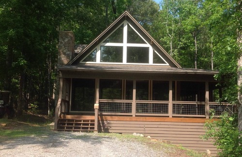 Alexander City Cabin | Lake Martin alabama, Cozy Couple Or Small Family. Pontoon Boat Rentals Available