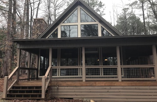 Alexander City Cabin | Lake Martin alabama, Cozy Couple Or Small Family. Pontoon Boat Rentals Available