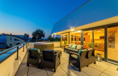 Balatonszemes Apartment | LAKE MOMENTS - Emerald Penthouse
