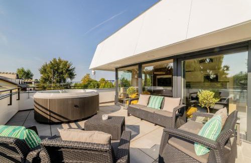 Balatonszemes Apartment | LAKE MOMENTS - Emerald Penthouse