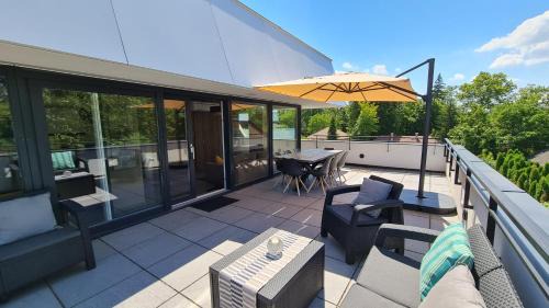 Balatonszemes Apartment | LAKE MOMENTS - Emerald Penthouse