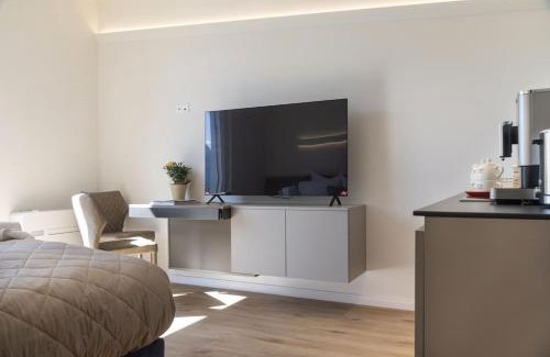 Brissago Apartment | Lake Music