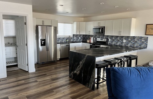 Oak Shores House | Lake Nacimiento’s Oak Shores Lakeside Community Resort Family Vacation Rental