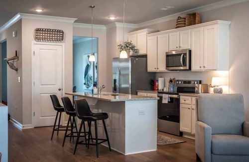 Lake Oconee House | Lake Oconee Lakefront w/Pool, Kayaks & Games