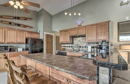 Osage Beach Condo | Lake of the Ozarks Views: Osage Beach Condo!