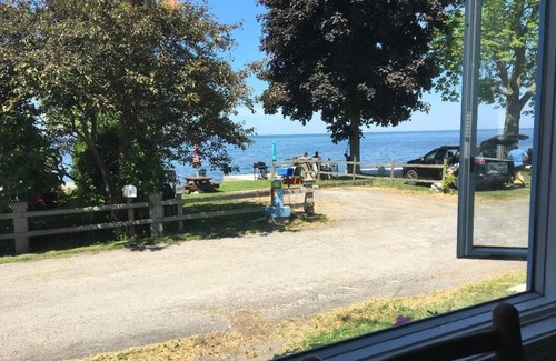Waterport Cottage | Lake Ontario - between Rochester and Niagara Falls