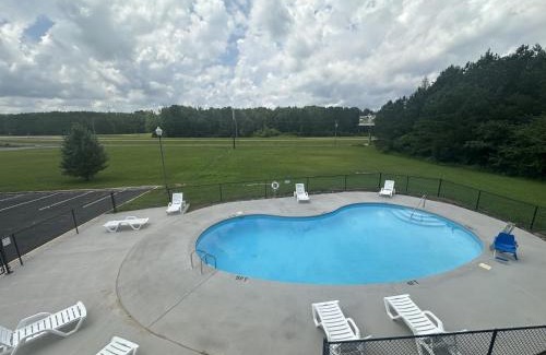 Iuka Hotel | Lake Park Inn