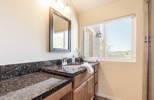 Cedar Glen House | Lake Point by Avantstay2 Decks, Great Lake Views!