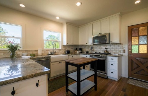 Clear Lake House | Lake Retreat: Stunning Views, Private Park-Like Paradise!