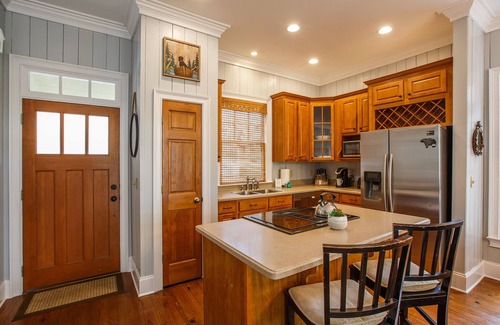 Big Canoe House | Lake's Edge Lodge - Water Views, & Community Golf!