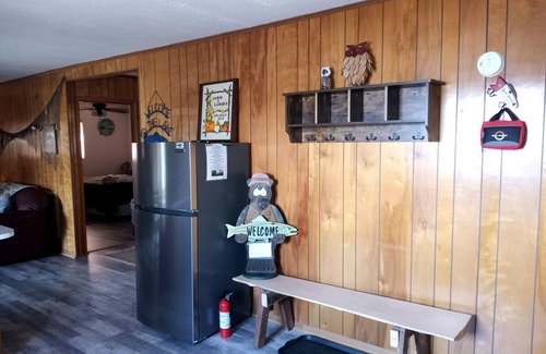 Mount Pleasant House | Lake Seminole Cabin on Spring Creek Channel - Covered Dock