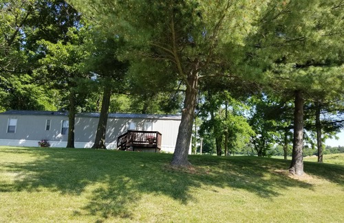 Lakewood House | LAKE SHELBYVILLE PRIVATE FISHING GET-AWAY sleeps 4