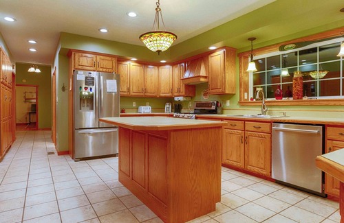 Town of Jerusalem House | Lake Shore Lodge: On Keuka Lake & Near Wine Trail