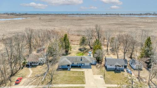 Escanaba Villa | Lake Shore Luxury