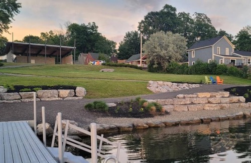 Dale House | Lake Shore Retreat @ Silver Lake