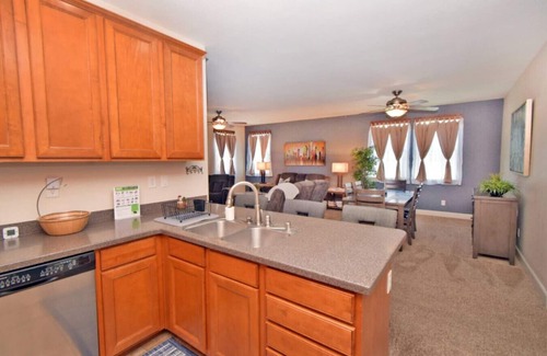 Reno House | Lake Tahoe/Reno, 4 BR, Full Kitchen, King Bed