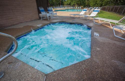 Gordonville Resort | Lake Texoma Camping Resort Cabin 17