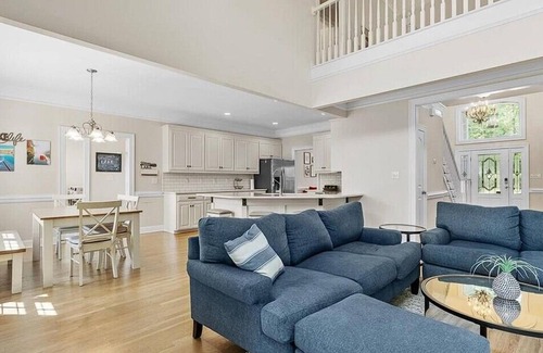 Wise House | Lake Therapy | Waterfront | Pet-friendly