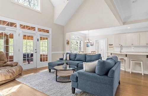 Wise House | Lake Therapy | Waterfront | Pet-friendly