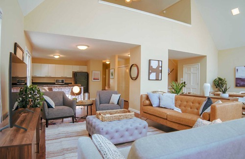 Northport House | ♥ Lake Tuscaloosa Retreat - Family Friendly - High Speed WiFi