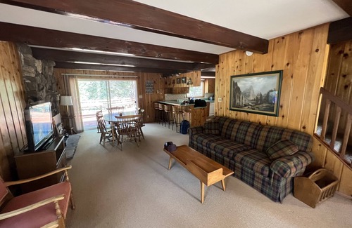 Lake Almanor Country Club House | Lake View Cottage in Lake Almanor Country Club!