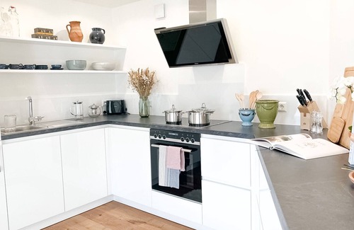 Ludwigshafen Apartment | Lake view and direct forest access